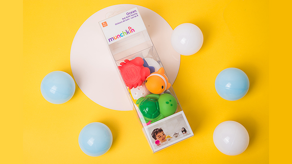 化妝品包裝盒一次性打包回家的外帶包裝，相比過去可以節省50% 的消耗